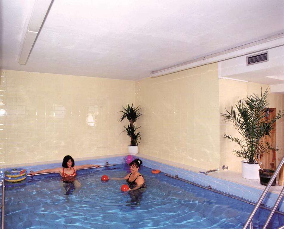 Hotel Hasselbarth ブルク・アウフ・フェーマルン エクステリア 写真